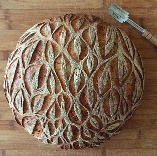Кулинарка превращает хлеб в шедевральные произведения искусства