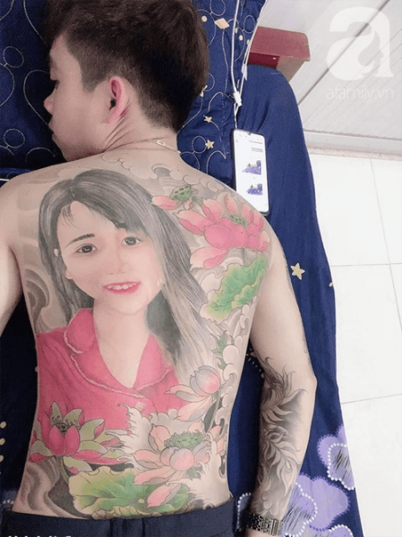 Чтобы поразить невесту, жених вытатуировал её портрет у себя на спине